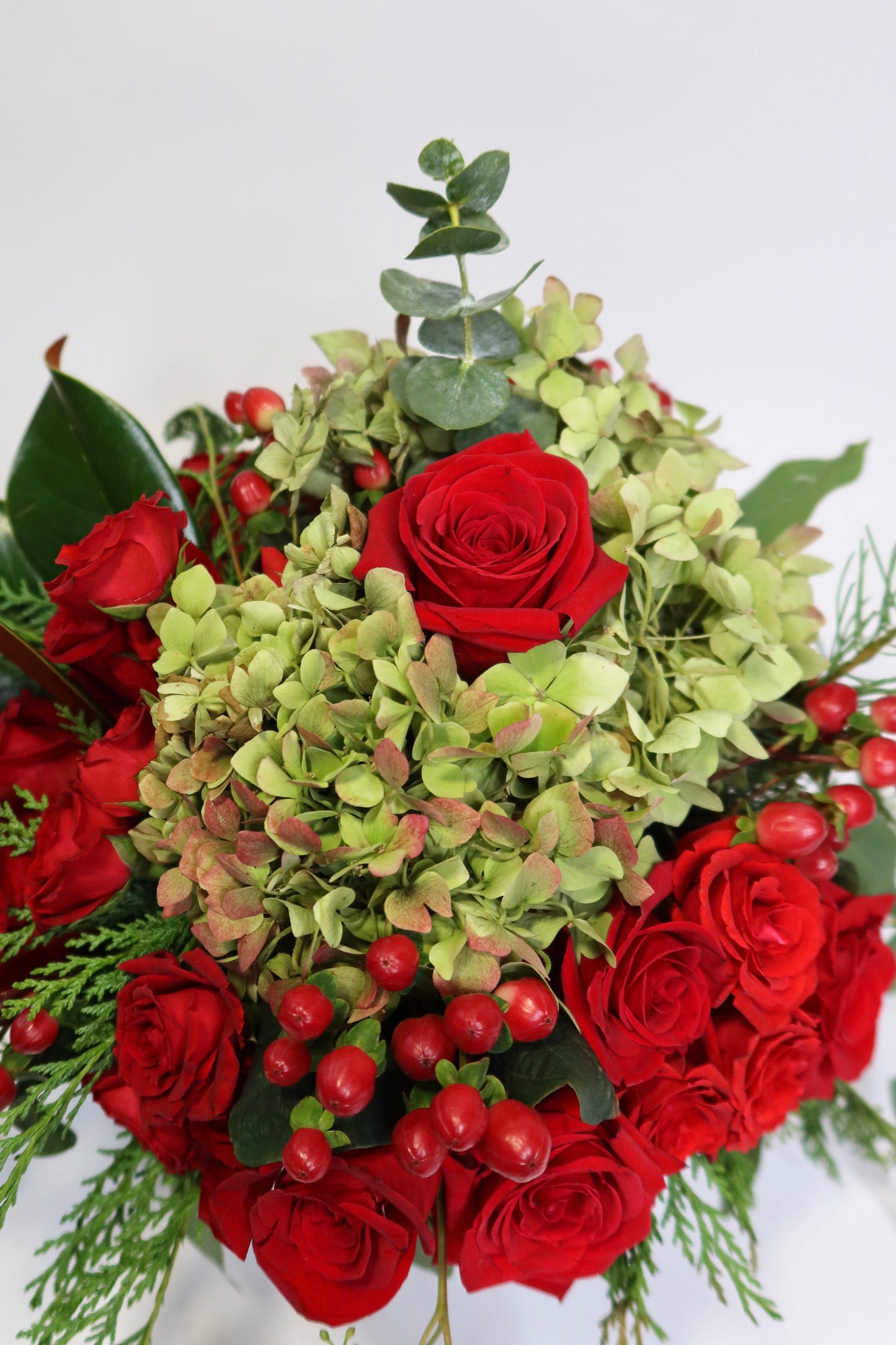 STEMS Holiday Signature Arrangement